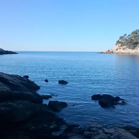 Studio Neuf Climatise Petite Vue Mer Plage A Pieds - Ted Home